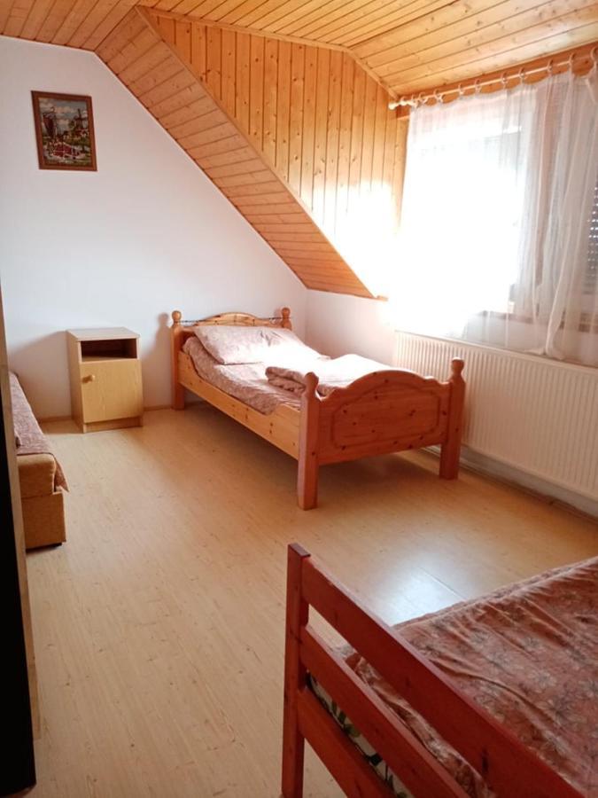 Tóra nyíló vendégház Bytom Extérieur photo