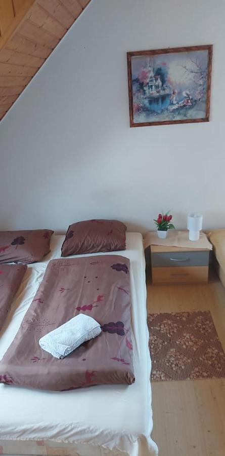 Tóra nyíló vendégház Bytom Extérieur photo
