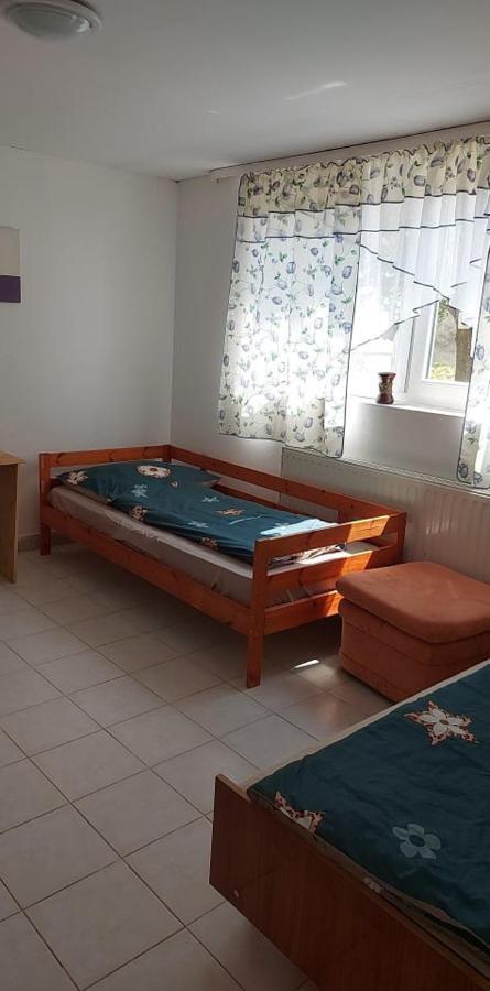 Tóra nyíló vendégház Bytom Extérieur photo