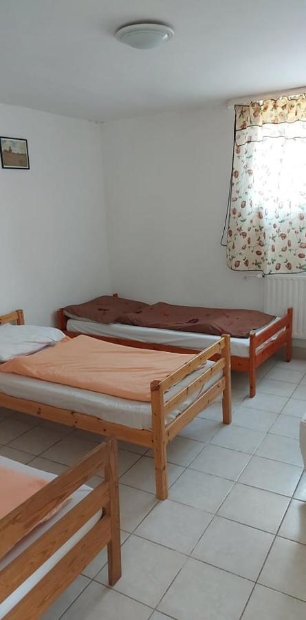Tóra nyíló vendégház Bytom Extérieur photo
